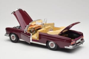 Mercedes 280SE W108 Bordeaux Červený Maisto 1:18 31811 Kov – obrázok 5 z 8