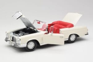 Mercedes 280SE W108 Ivory Biely Maisto 1:18 50223 Kov – obrázok 2 z 8