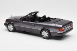 Mercedes 300 CE-24 W124 Kabriolet Fialový Metallic Norev 1:18 183567 Kov – obrázok 9 z 10