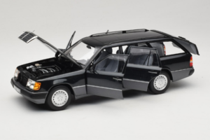 Mercedes 300 D W124 Kombi Čierny Norev 1:18 183960 Kov – obrázok 2 z 8