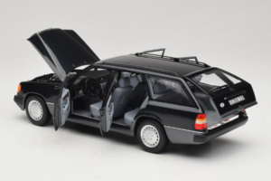 Mercedes 300 D W124 Kombi Čierny Norev 1:18 183960 Kov – obrázok 5 z 8