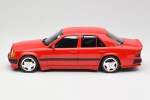 Mercedes 300E W124 6.0 AMG Signal Červený Otto 1:18 OT1104 Živica – obrázok 3 z 6
