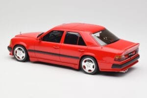 Mercedes 300E W124 6.0 AMG Signal Červený Otto 1:18 OT1104 Živica – obrázok 5 z 6