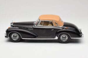 Mercedes 300 SC W188 Kabriolet Softtop Čierny KK-Scale 1:18 KKDC180943 Kov – obrázok 3 z 6