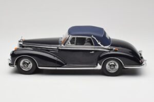 Mercedes 300 SC W188 Kabriolet Softtop Tmavo Modrý KK-Scale 1:18 KKDC180944 Kov – obrázok 3 z 6