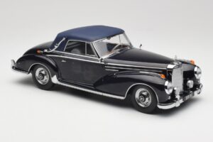 Mercedes 300 SC W188 Kabriolet Softtop Tmavo Modrý KK-Scale 1:18 KKDC180944 Kov – obrázok 4 z 6