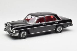 Mercedes 300 SEL 6.3 W109 Čierny AUTOart 1:18 76140 Kov
