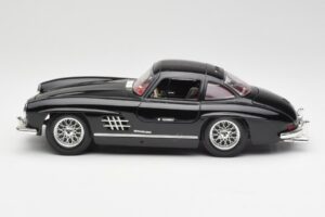 Mercedes 300 SL W198 Čierny Bburago 1:18 35791 Kov – obrázok 4 z 8