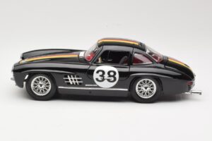 Mercedes 300 SL #38 1954 Bburago 1:18 3015-M1 Kov – obrázok 4 z 8