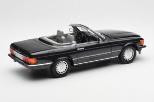 Mercedes 300 SL R107 Čierny Pearl Edícia Dealer Norev 1:18 B66040678 Kov – obrázok 4 z 10