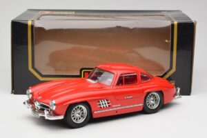 Mercedes 300 SL Červený Bburago 1:18 3015 Kov – obrázok 8 z 8