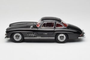 Mercedes 300 SL W198 Čierny Minichamps 1:18 180039004 Kov – obrázok 4 z 8