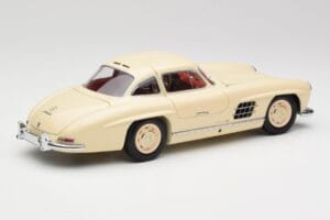 Mercedes 300 SL W198 Krémový S Červeným Interiérom Minichamps 1:18 180039002 Kov – obrázok 3 z 8