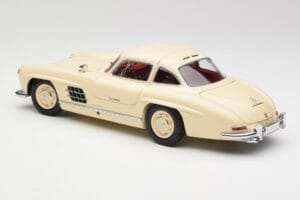 Mercedes 300 SL W198 Krémový S Červeným Interiérom Minichamps 1:18 180039002 Kov – obrázok 7 z 8