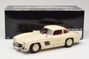 Mercedes 300 SL W198 Krémový S Červeným Interiérom Minichamps 1:18 180039002 Kov – obrázok 8 z 8