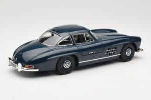 Mercedes 300 SL W198 Gullwing Tmavomodrý Minichamps 1:18 110037216 Kov – obrázok 3 z 8