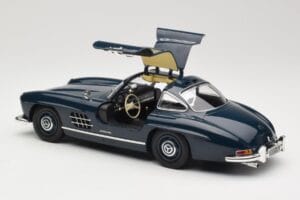 Mercedes 300 SL W198 Gullwing Tmavomodrý Minichamps 1:18 110037216 Kov – obrázok 5 z 8