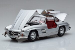 Mercedes 300 SL W198 Gullwing Norev 1:18 183850 Kov – obrázok 2 z 8