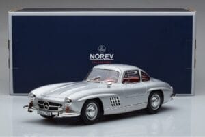Mercedes 300 SL W198 Gullwing Norev 1:18 183850 Kov – obrázok 8 z 8