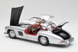 Mercedes 300 SL W198 Gullwing Strieborný Minichamps 1:18 180039000 Kov – obrázok 5 z 8