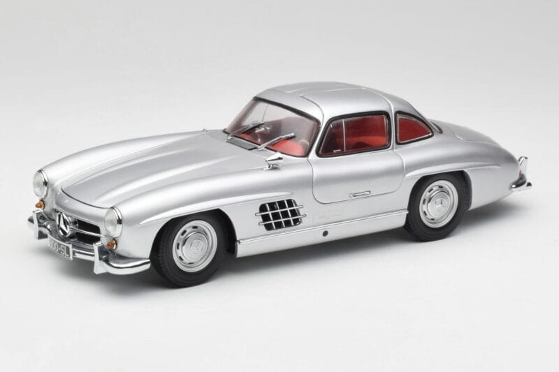 Mercedes 300 SL W198 Gullwing Strieborný Minichamps 1:18 180039000 Kov