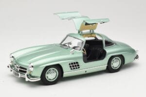 Mercedes 300 SL W198 Gullwing Light Green Metallic Minichamps 1:18 110037221 Kov – obrázok 2 z 8