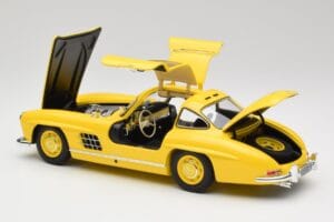 Mercedes 300 SL W198 Svetlo Žltý Minichamps 1:18 180039009 Kov – obrázok 5 z 8