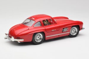 Mercedes 300 SL W198 Red Metallic Bburago 1:18 3013-M1 Kov – obrázok 3 z 8
