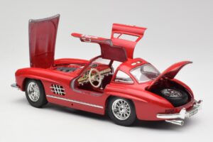 Mercedes 300 SL W198 Red Metallic Bburago 1:18 3013-M1 Kov – obrázok 5 z 8