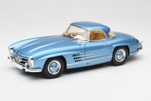Mercedes 300 SL W198 Roadster Hardtop Light Blue Metallic Minichamps 1:18 180039042 Kov – obrázok 3 z 9