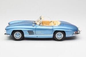 Mercedes 300 SL W198 Roadster Hardtop Light Blue Metallic Minichamps 1:18 180039042 Kov – obrázok 5 z 9