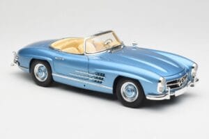 Mercedes 300 SL W198 Roadster Hardtop Light Blue Metallic Minichamps 1:18 180039042 Kov – obrázok 7 z 9
