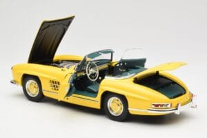 Mercedes 300 SL W198 Roadster Hardtop Signal Yellow Minichamps 1:18 180039044 Kov – obrázok 6 z 9