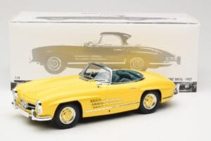 Mercedes 300 SL W198 Roadster Hardtop Signal Yellow Minichamps 1:18 180039044 Kov – obrázok 9 z 9