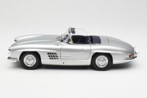 Mercedes 300 SL W198 Roadster Silver Metallic Minichamps 1:18 180039030 Kov – obrázok 4 z 8