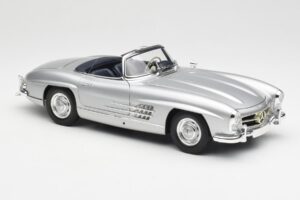 Mercedes 300 SL W198 Roadster Silver Metallic Minichamps 1:18 180039030 Kov – obrázok 6 z 8