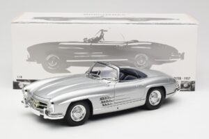 Mercedes 300 SL W198 Roadster Silver Metallic Minichamps 1:18 180039030 Kov – obrázok 8 z 8
