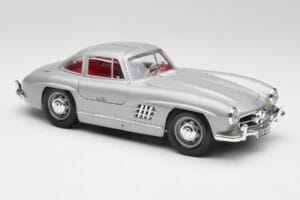 Mercedes 300 SL W198 Gullwing Silver Šedý Bburago 1:18 3513 Kov – obrázok 6 z 8
