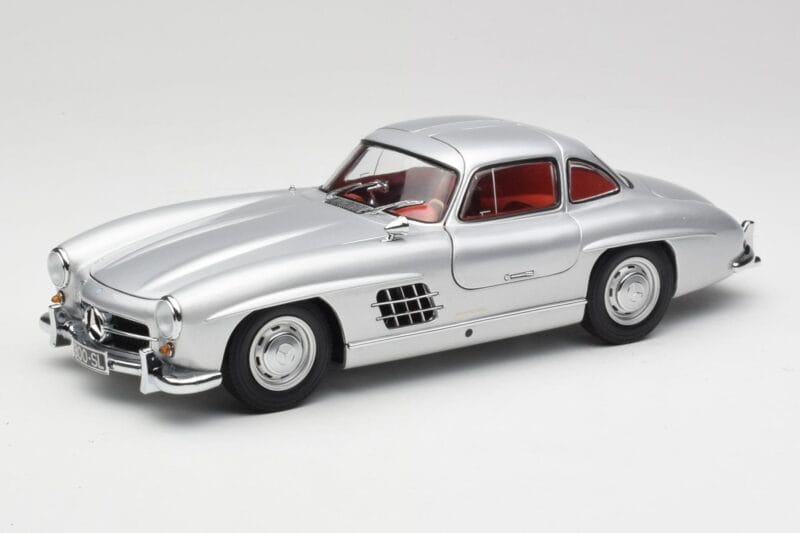 Mercedes 300 SL W198 Gullwing Strieborný Metalíza Minichamps 1:18 B66040379 Kov