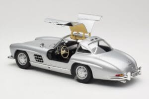 Mercedes 300 SL W198 Gullwing Strieborný Minichamps 1:18 110037210 Kov – obrázok 5 z 8