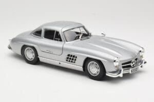 Mercedes 300 SL W198 Gullwing Strieborný Minichamps 1:18 110037210 Kov – obrázok 6 z 8