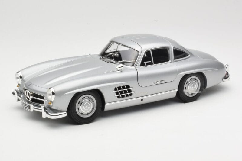 Mercedes 300 SL W198 Gullwing Strieborný Minichamps 1:18 110037210 Kov
