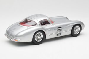 Mercedes 300 SLR Uhlenhaut Coupé Strieborný Maisto 1:18 536898 Kov – obrázok 3 z 8