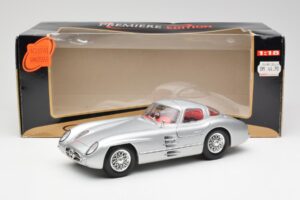 Mercedes 300 SLR Uhlenhaut Coupé Strieborný Maisto 1:18 536898 Kov – obrázok 8 z 8