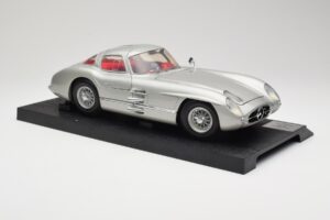 Mercedes 300 SLR Strieborný Revell 1:12 08851 Kov – obrázok 6 z 8