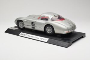 Mercedes 300 SLR Strieborný Revell 1:12 08851 Kov – obrázok 7 z 8