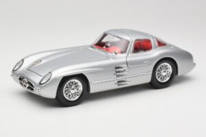 Mercedes 300 SLR Uhlenhaut Coupe Strieborný Maisto 1:18 36898 Kov