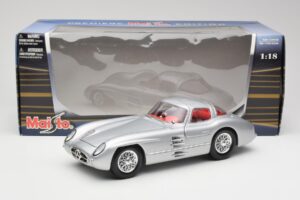Mercedes 300 SLR Uhlenhaut Coupe Strieborný Maisto 1:18 36898 Kov – obrázok 8 z 8