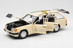Mercedes 300D S124 T-Model Svetlá Slonová Kosť Taxi Edícia Dealer Norev 1:18 B66040702 Kov – obrázok 2 z 8