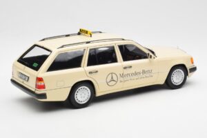Mercedes 300D S124 T-Model Svetlá Slonová Kosť Taxi Edícia Dealer Norev 1:18 B66040702 Kov – obrázok 3 z 8